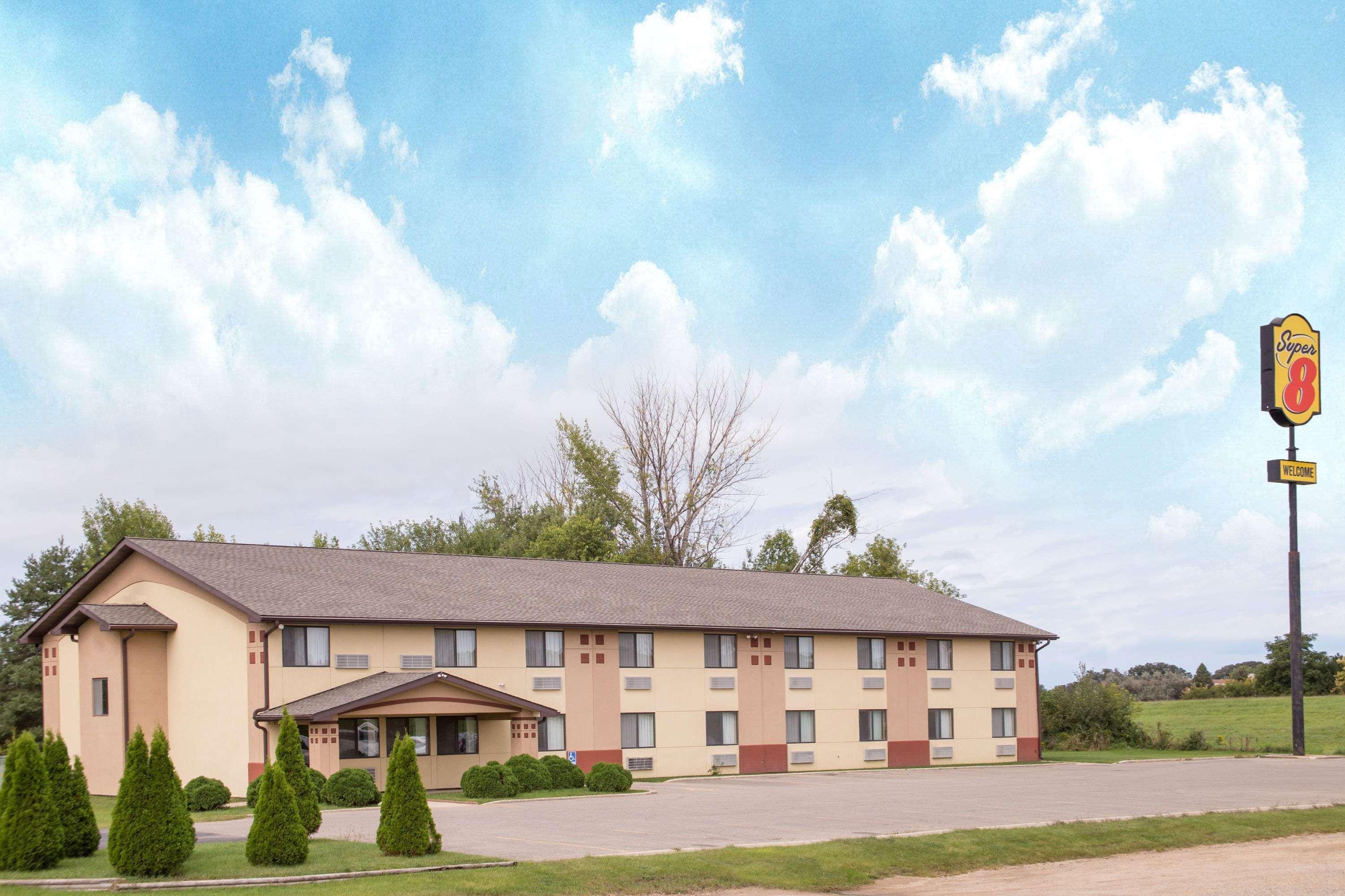Super 8 By Wyndham Austin Mn Hotel Exterior photo